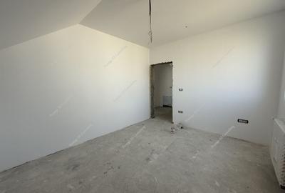 Duplex cu 4 camere cu Canalizare în Șagului - 9