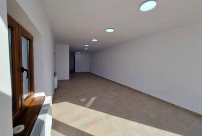 Spațiu comercial, de 52 mp, în Crevedia - 1
