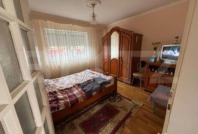 Casă cu 7 camere cu Teren 627 Mp în Jucu - 8