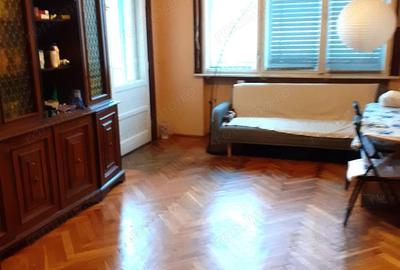 Apartament cu 4 camere decomandat în Central - 1
