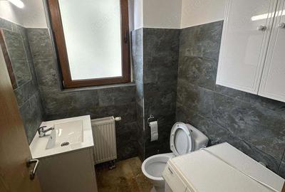 Apartament cu 3 camere semidecomandat în Aradului - 4