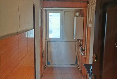 Proprietar vand apartament 3 camere - 9