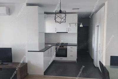 Apartament cu 3 camere semidecomandat în Aradului