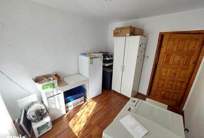 Apartament cu 4 camere decomandat în Central - 1