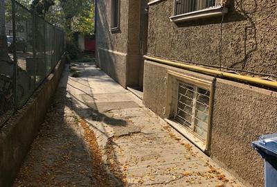 Spațiu comercial, de 10 mp, în Central - 3