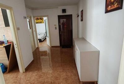 Apartament cu 2 camere decomandat în Central - 3