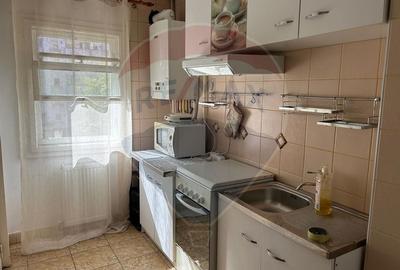 Apartament cu 3 camere decomandate de inchiriat pe Calea Floresti - 6