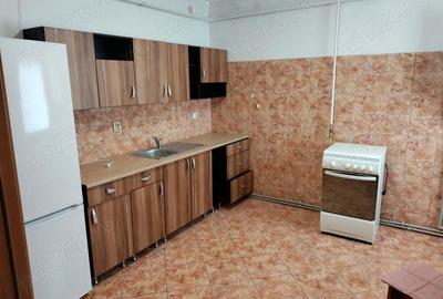 De inchiriat pe termen lung ap.80m2, mobilat ,zona parc Navodari Calarasi - 2