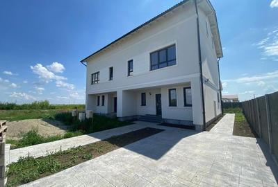 Duplex cu 5 camere cu Teren 293 Mp în Săcălaz - 4