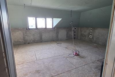Casă cu 4 camere în Radu Negru - 1