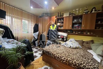 Apartament cu 3 camere,2 bai, etajul 1,centrala proprie,zona Girocului - 4