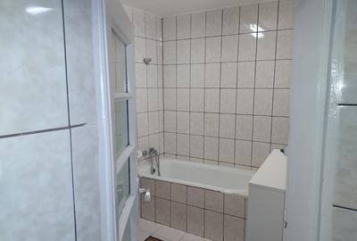 STEFAN CEL MARE-METROU,VILA PARTE SI ETAJ,6 CAMERE,150 MP,,990 EURO - 6
