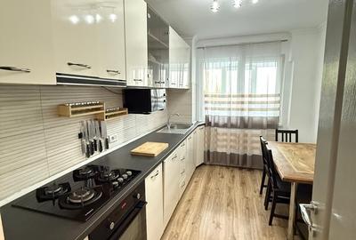 Apartament cu 3 camere decomandat în Lacul Tei - 2