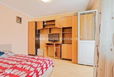 Apartament cu 4 camere semidecomandat în Central