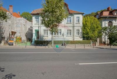 Apartament cu 3 camere nedecomandat, mobilat în Ultracentral - 3