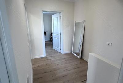 Casă cu Teren 270 Mp în Parța - 1