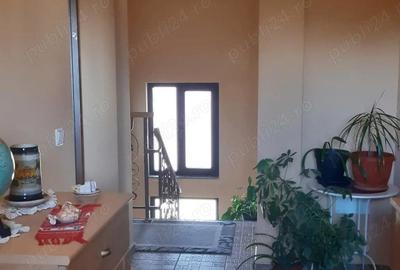 Casă cu 5 camere cu Teren 550 Mp în Central - 4