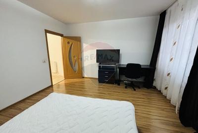 Apartament spatios de vanzare 2 camere EROILOR . VOLUNTARI A3 - 8