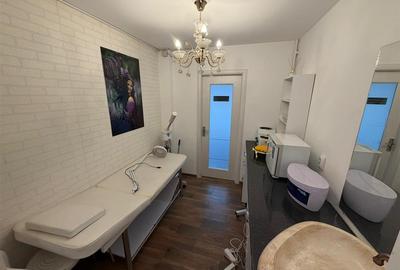 Spațiu comercial, de 43.470001220703 mp, în 9 Mai - 2