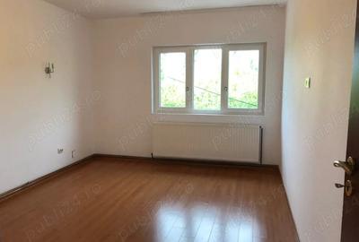 Casă cu 3 camere în Colentina - 1