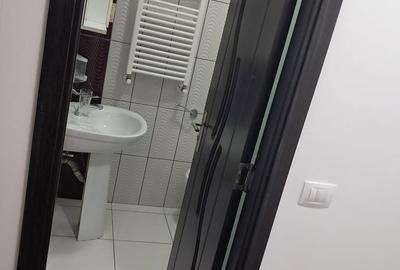 Casă cu 4 camere cu Canalizare în Palazu Mare - 2