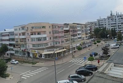 Apartament cu 2 camere decomandat în Buhuși - 1