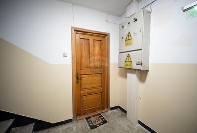 Apartament cu 4 camere decomandat în Central - 20