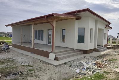 Casă individuală cu 3 camere cu Canalizare în Gulia - 1