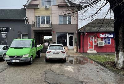 Spațiu comercial, de 50 mp, în Central - 8