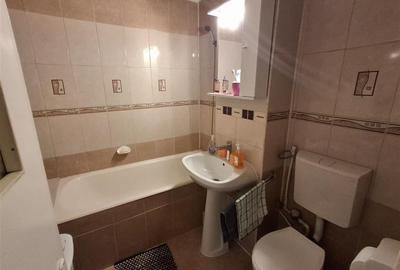 Apartament 3 camere decomandat 2 balcoane pivnita zona Valea Aurie - 5
