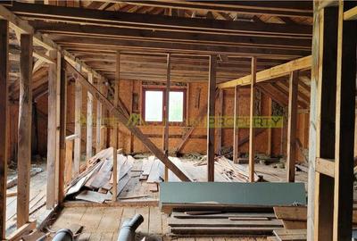 Casă cu 10 camere cu Teren 10000 Mp în Rupea - 5