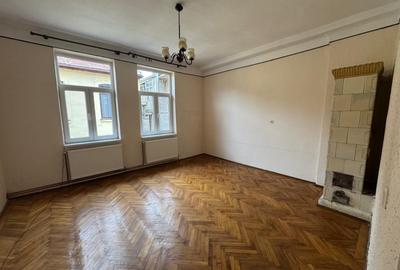 Vanzare apartament cinci camere vila D+P+2 Medicina Cotroceni - 10