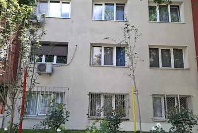 Apartament cu 4 camere în Rahova - 1