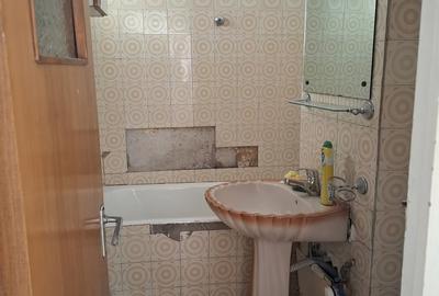 Apartament cu 3 camere decomandat în Progresul - 2
