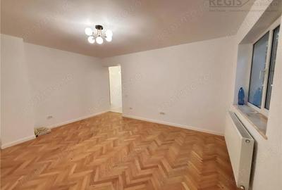 Casă cu 5 camere cu Teren 500 Mp în Tractorul - 5