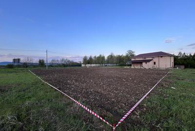 Teren de 1200 mp, în Central - 3