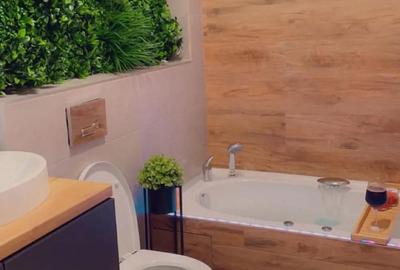 Apartament cu 3 camere decomandat în Central - 1