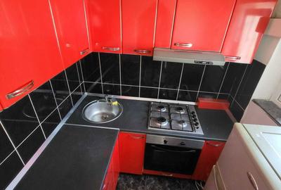 Garsonieră decomandată în Confecții - 2