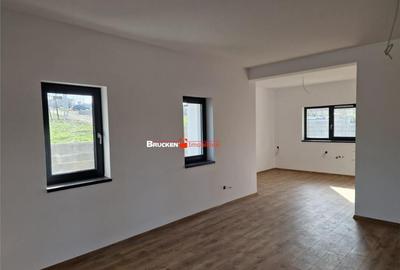 Casă cu 4 camere cu Teren 616 Mp în Dealuri Oradea - 11