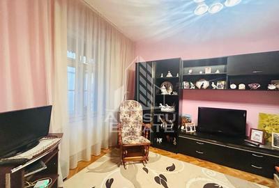 Apartament cu 3 camere semidecomandat, mobilat în Ultracentral - 1
