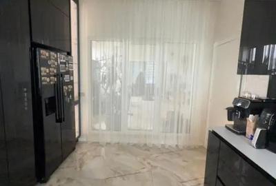 Apartament cu 4 camere decomandat, mobilat în Central - 1
