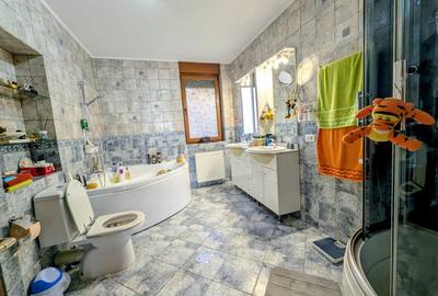 Izbiceni-Coralilor-Damaroaia,eleganta si robusta,cu garaj,curte intima,vegetatie - 32