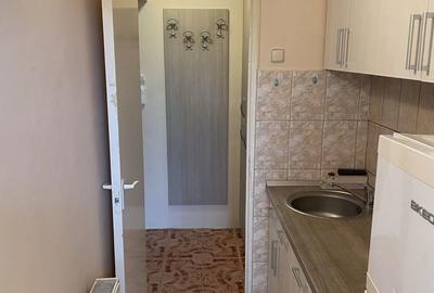 Garsonieră decomandată în Central - 7