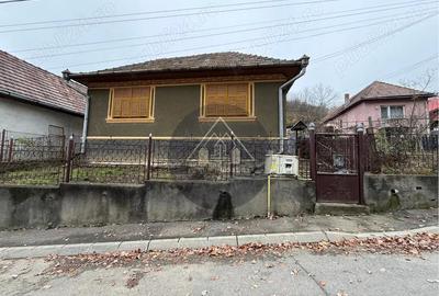 Casa de 3 camere, Medias - 2