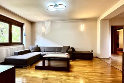 Apartament cu 4 camere decomandat, mobilat în Central