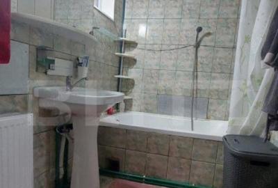 Casă cu 5 camere cu Teren 148 Mp în Democrației