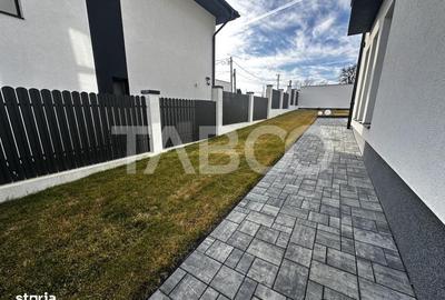 Casă cu 4 camere cu Teren 164 Mp în Roșia