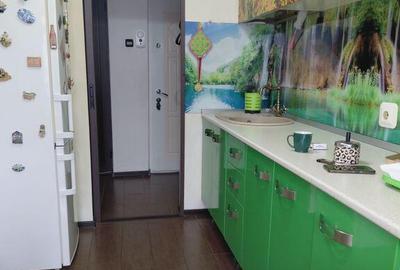Apartament 2 cam Tiglina 2, etaj 2/4 ,pozitie excelenta - 13