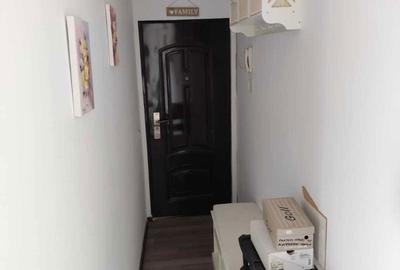 Apartament cu 3 camere decomandat în Poarta 6 - 3