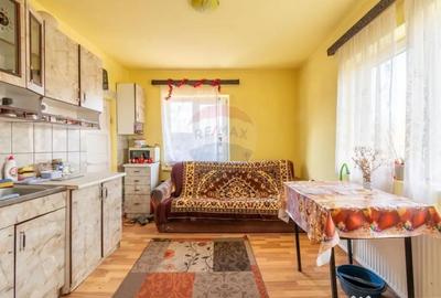 Casă cu 3 camere cu Teren 1000 Mp în Bonț - 7